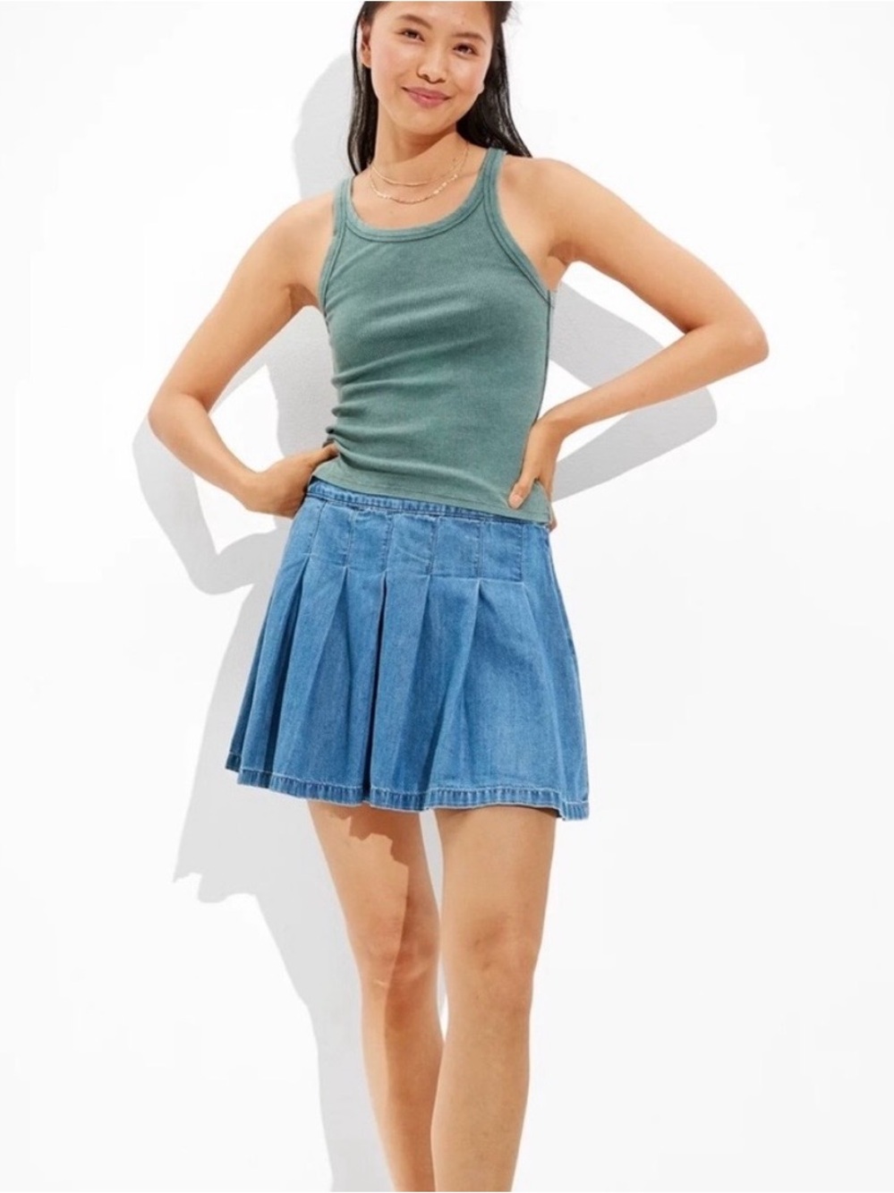 American Eagle Pleated Denim Mini Skater Skirt Denim Women’s Size 10 Medium Wash